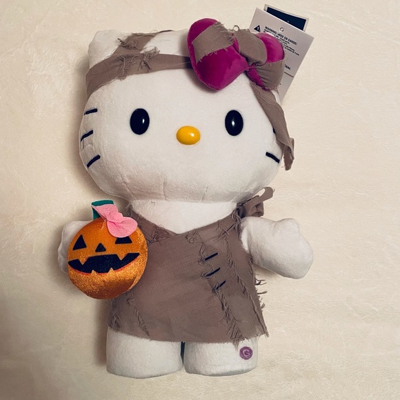 Halloween Dancing Mummy Hello Kitty Plush - Picture 4 of 4